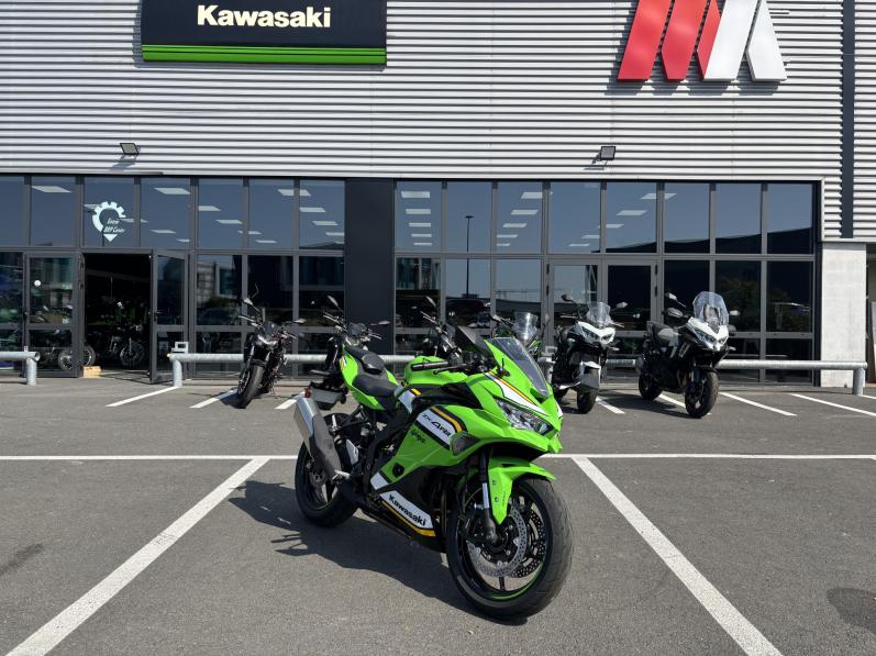 KAWASAKI NINJA ZX-4RR ZX 4 RR ZX- 4 RR